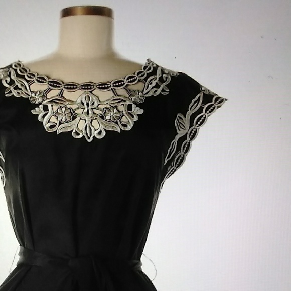 Twenty-one dress size small - Picture 3 of 3